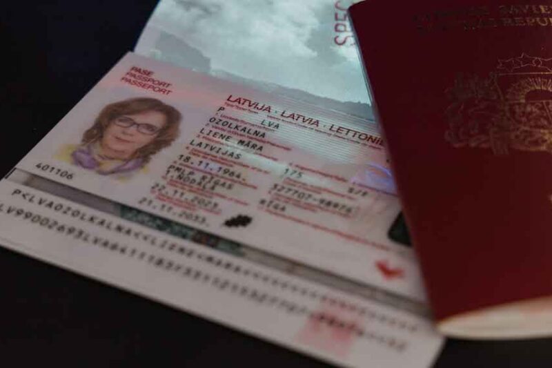 Saņemiet īstus dokumentus 5 dienu laikā no Genuine Documents Centre – bez eksāmeniem, 100% droši un pilnībā attālināti. Pasūtiet no mājām un saņemiet reālu autovadītāja apliecību, pasi, ID karti, uzturēšanās atļauju, laivas vadītāja apliecību vai starptautisko vadītāja apliecību. Piedāvājam B kategorijas tiesības, apliecību atjaunošanu un palīdzību apturētu tiesību atgūšanā. Izvairieties no viltotiem dokumentiem – izvēlieties legāli pārbaudītus risinājumus. Pakalpojumi ietver pases atjaunošanu, uzturēšanās atļaujas iegādi, ID kartes piegādi un starptautiskās atļaujas. Atrodiet vislabāko cenu autovadītāja apliecībai vai uzturēšanās atļaujai ar ātru, garantētu rezultātu. Ideāli ceļošanai, darbam vai likumīgai lietošanai. Uzticami visā pasaulē. Pasūtiet jau šodien vietnē Genuinedocumentscentre.com un saņemiet īstus dokumentus bez stresa.