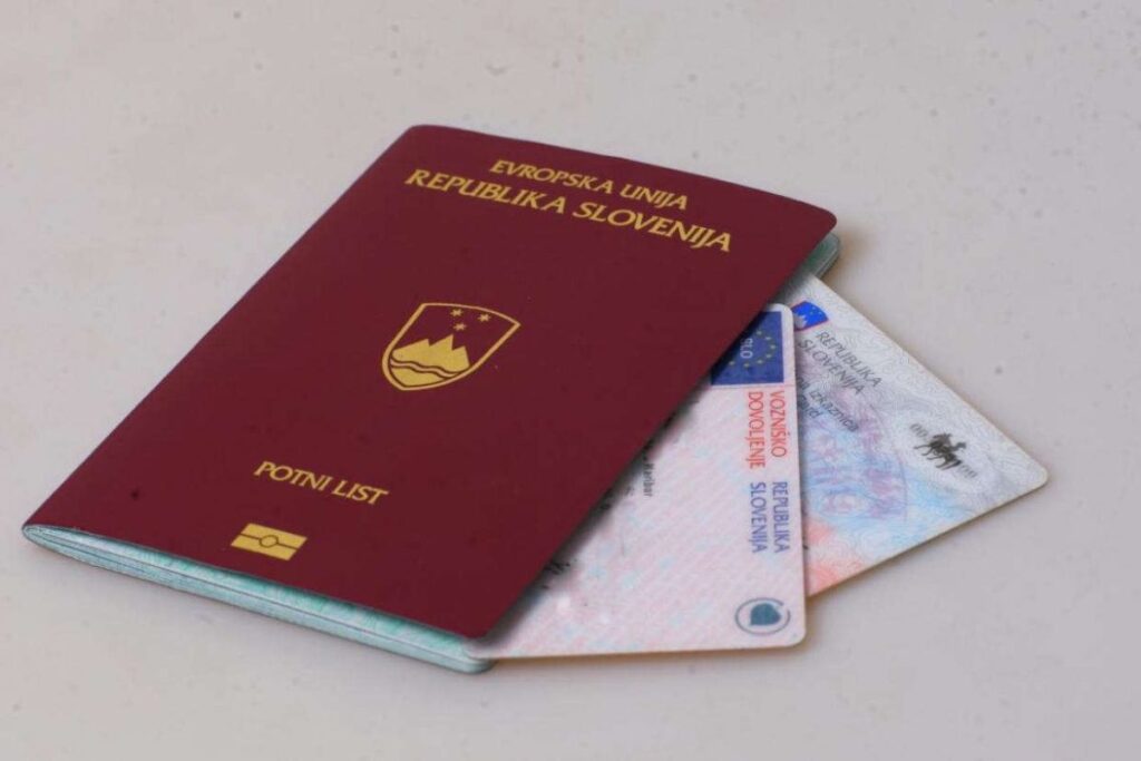 Pridobite pristne dokumente v 5 dneh pri Genuine Documents Centre — brez izpitov, 100 % varno in popolnoma na daljavo. Naročite od doma in prejmite pravo vozniško dovoljenje, potni list, osebno izkaznico, dovoljenje za prebivanje, dovoljenje za čoln ali mednarodno vozniško dovoljenje. Ponujamo vozniška dovoljenja kategorije B, podaljšanje dovoljenj in pomoč pri ponovni pridobitvi začasno odvzetih vozniških dovoljenj. Izognite se ponaredkom — izberite zakonito preverjene možnosti. Storitev vključuje obnovo potnega lista, nakup dovoljenja za prebivanje, dostavo osebne izkaznice in mednarodna dovoljenja. Poiščite najboljšo ceno za vozniško dovoljenje ali dovoljenje za prebivanje z jamstvom za hitro izvedbo. Idealno za potovanja, delo ali pravno uporabo. Zaupajo nam po vsem svetu. Naročite danes na Genuinedocumentscentre.com in prejmite dokumente brez stresa.