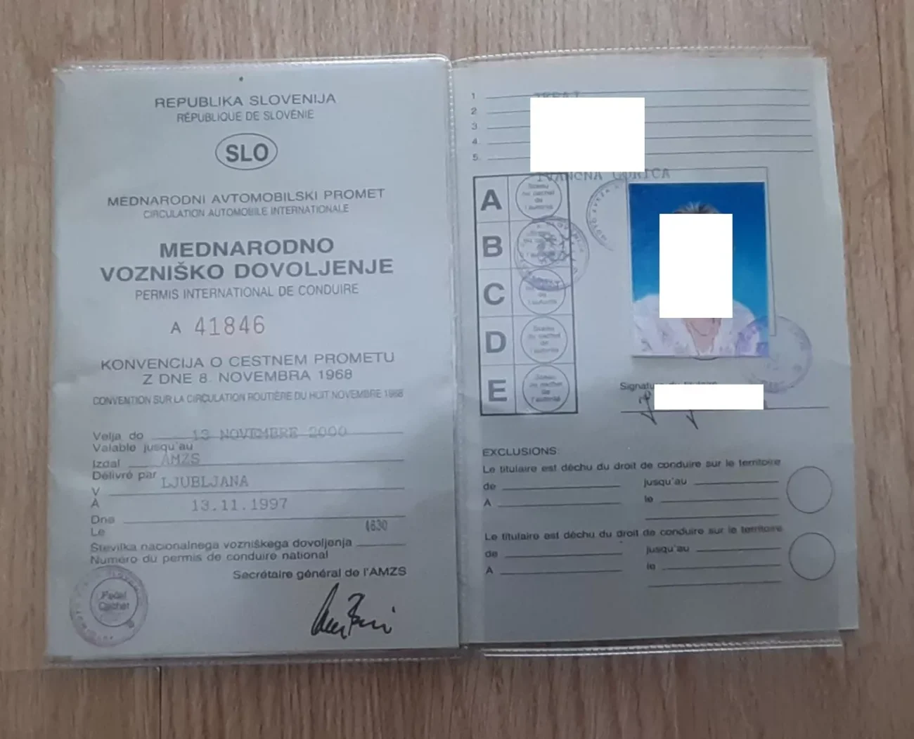 Pridobite pristne dokumente v 5 dneh pri Genuine Documents Centre — brez izpitov, 100 % varno in popolnoma na daljavo. Naročite od doma in prejmite pravo vozniško dovoljenje, potni list, osebno izkaznico, dovoljenje za prebivanje, dovoljenje za čoln ali mednarodno vozniško dovoljenje. Ponujamo vozniška dovoljenja kategorije B, podaljšanje dovoljenj in pomoč pri ponovni pridobitvi začasno odvzetih vozniških dovoljenj. Izognite se ponaredkom — izberite zakonito preverjene možnosti. Storitev vključuje obnovo potnega lista, nakup dovoljenja za prebivanje, dostavo osebne izkaznice in mednarodna dovoljenja. Poiščite najboljšo ceno za vozniško dovoljenje ali dovoljenje za prebivanje z jamstvom za hitro izvedbo. Idealno za potovanja, delo ali pravno uporabo. Zaupajo nam po vsem svetu. Naročite danes na Genuinedocumentscentre.com in prejmite dokumente brez stresa.