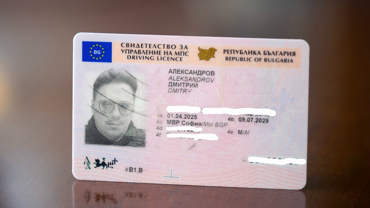 Order genuine passports, ID cards, residence permits, and driver’s licenses online from Genuinedocumentscentre.com – secure and verified within 5 days.